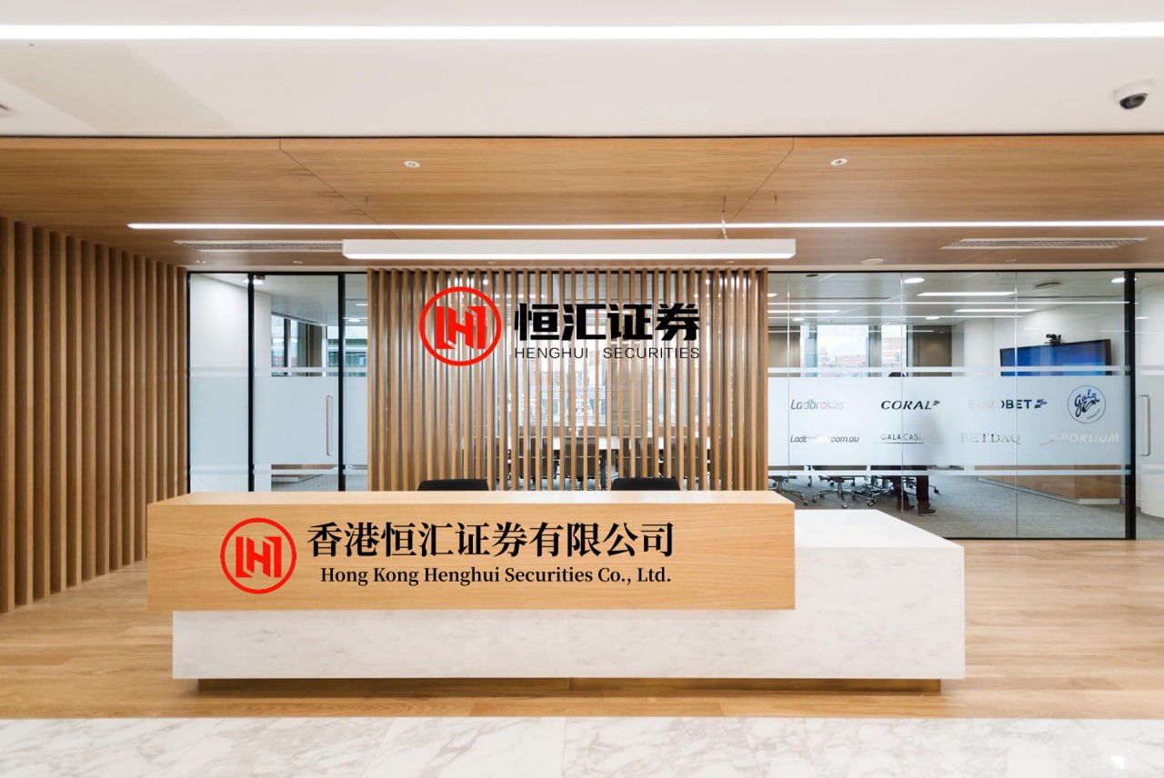 祥富金融 深圳一家公司，年会送出5套商品房！大奖还有36g黄金、保时捷、宝马、特斯拉......